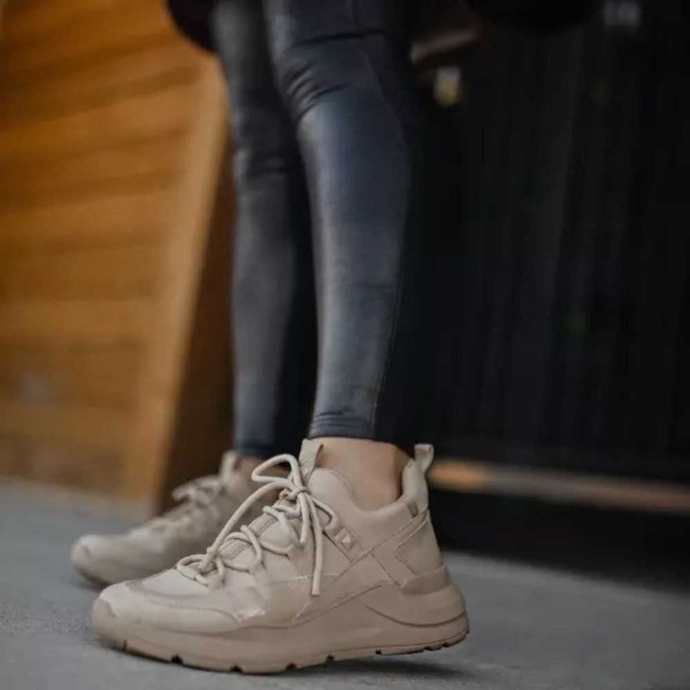 Jennifer Lopez Beige Athletic Sneakers
